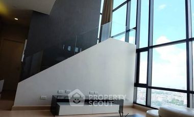 Аренда 3 спальни кондо в Кхлонг Сан, Бангкок