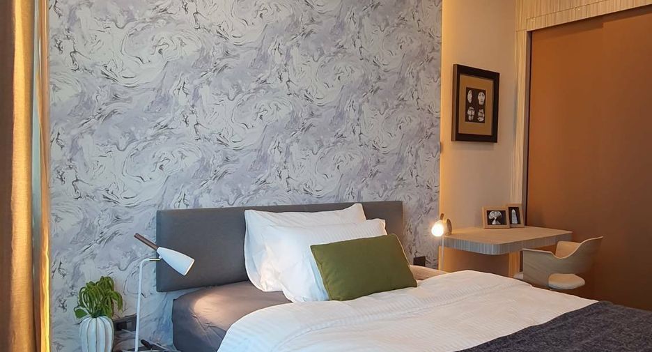 For rent 3 bedrooms condo in Sathon, Bangkok