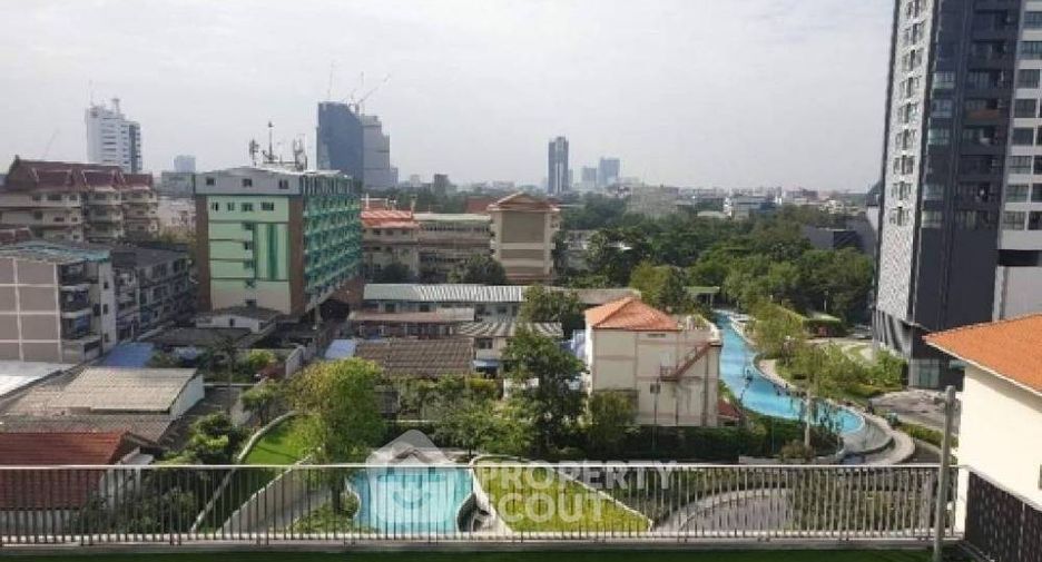 For sale 2 ベッドルーム condo in Bang Na, Bangkok