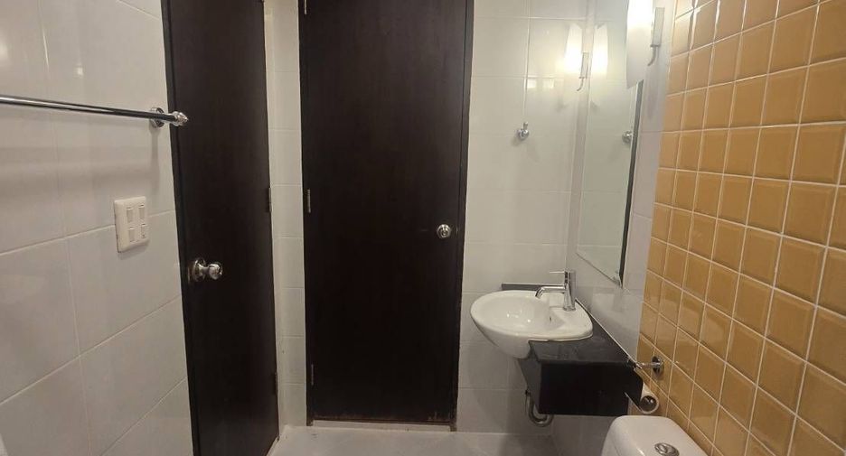 Wohnung zum Kauf mit 2 Zimmer in Khlong Toei, Bangkok