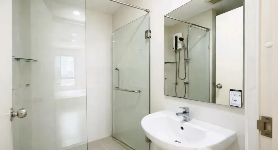 For rent 2 bedrooms condo in Bang Na, Bangkok