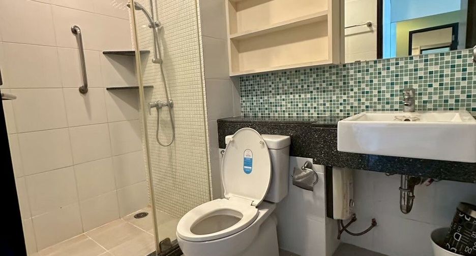 Wohnung zur Miete mit 2 Zimmer in Khlong Toei, Bangkok