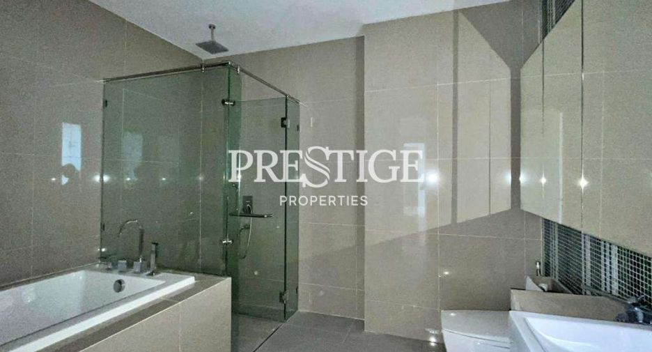 For sale 3 bedrooms condo in North Pattaya, Pattaya