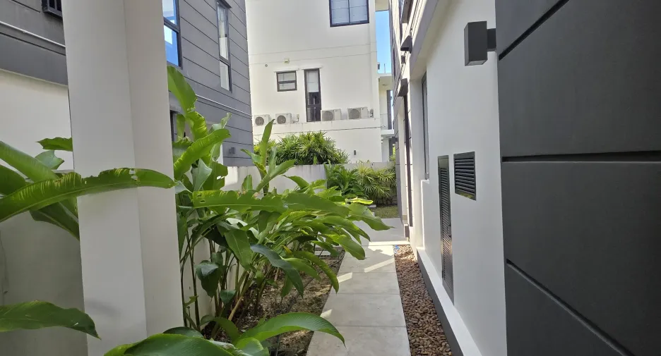 For sale 5 bedrooms villa in Thalang, Phuket