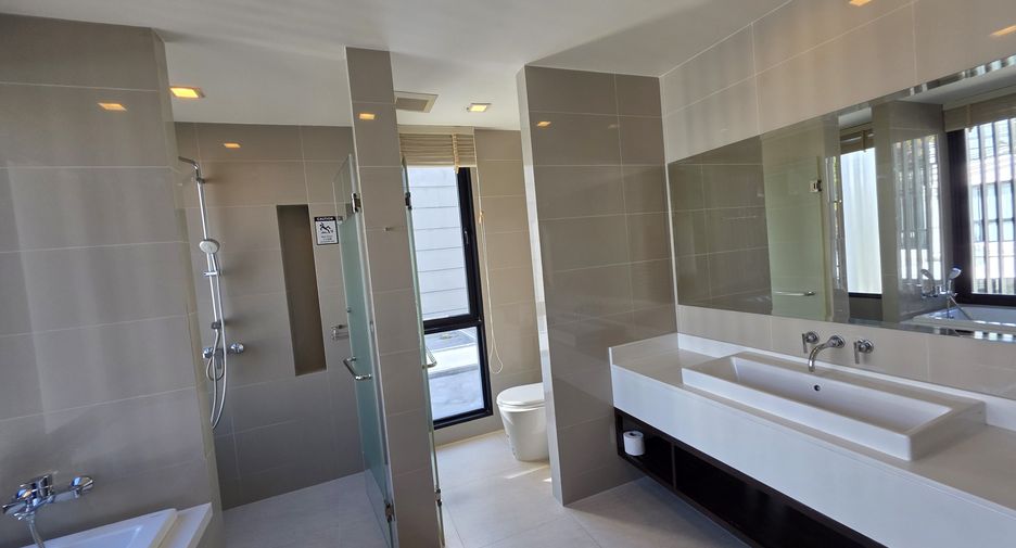 Villa zum Kauf mit 5 Zimmer in Thalang, Phuket