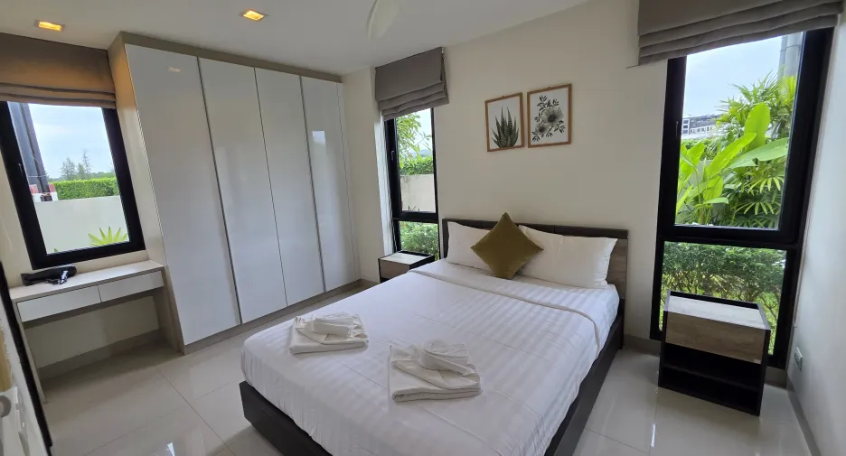 For sale 5 bedrooms villa in Thalang, Phuket