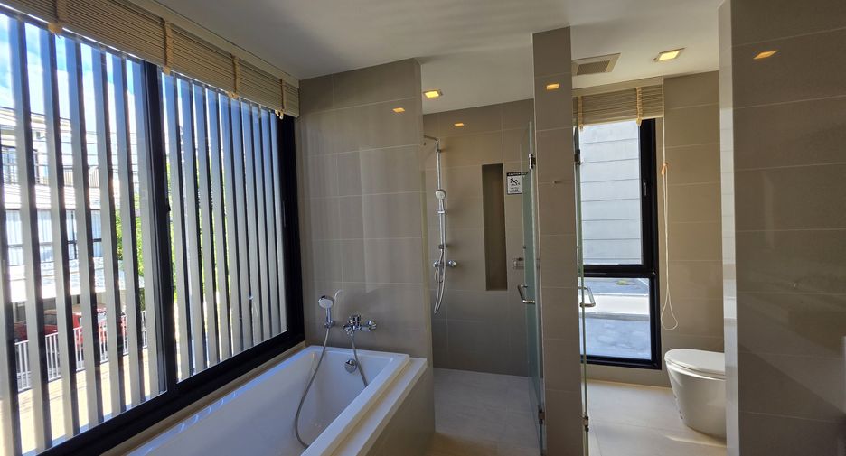 Villa zum Kauf mit 5 Zimmer in Thalang, Phuket