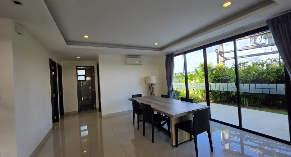 For sale 5 bedrooms villa in Thalang, Phuket