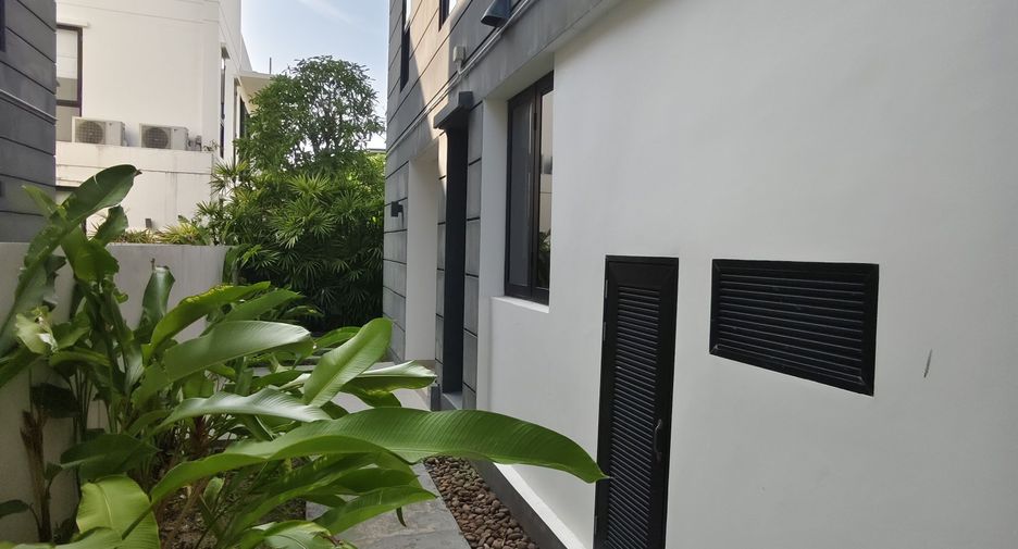 For sale 5 bedrooms villa in Thalang, Phuket