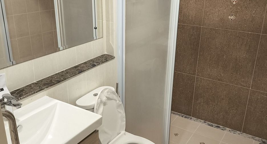 Haus zur Miete mit 3 Zimmer in Wang Thonglang, Bangkok