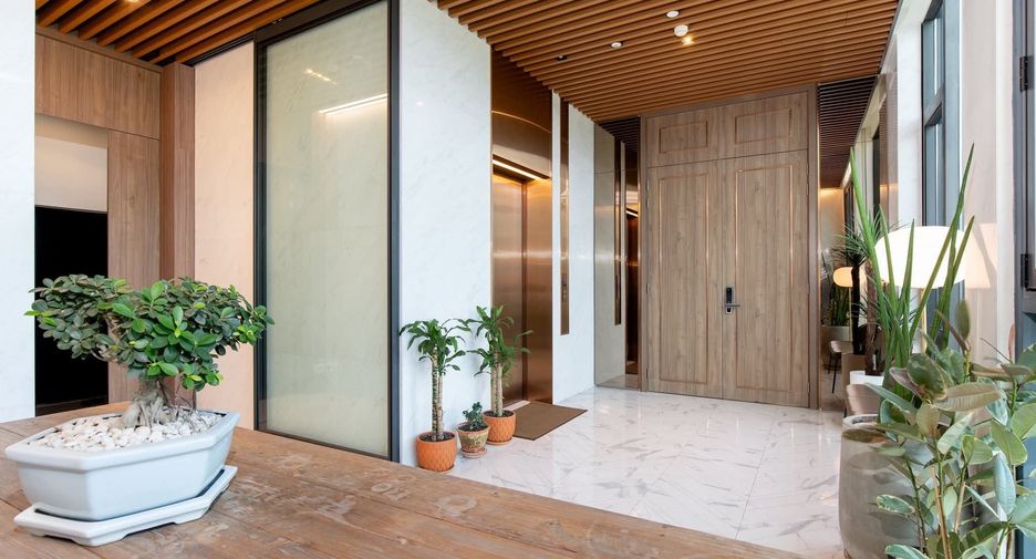 For sale 3 bedrooms condo in Pathum Wan, Bangkok