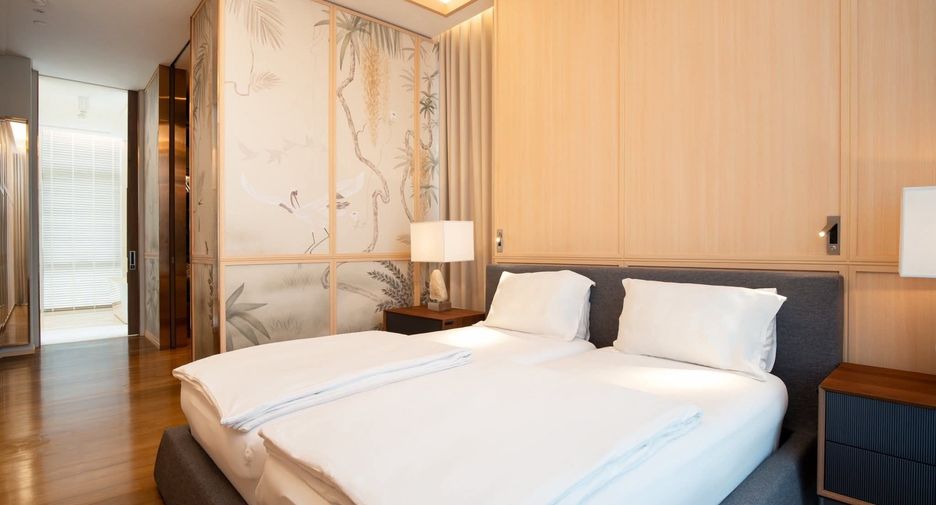 For sale 3 bedrooms condo in Pathum Wan, Bangkok