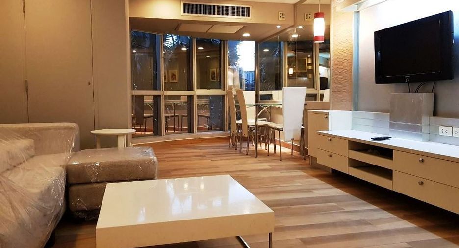 For rent 2 bedrooms condo in Khlong Toei, Bangkok