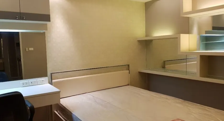 Condo en alquiler de 2 habitaciones en Khlong Toei, Bangkok