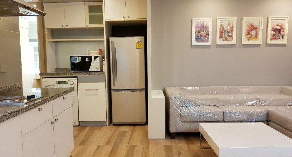 For rent 2 bedrooms condo in Khlong Toei, Bangkok