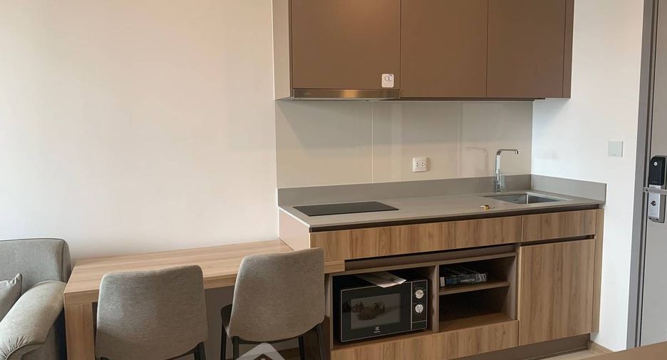 For rent 1 bed condo in Watthana, Bangkok