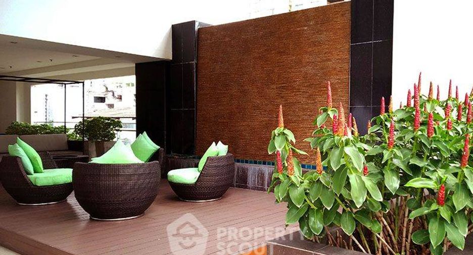 For rent 2 bedrooms apartment in Khlong Toei, Bangkok