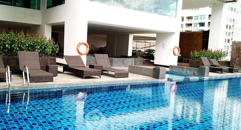 For rent 2 bedrooms apartment in Khlong Toei, Bangkok