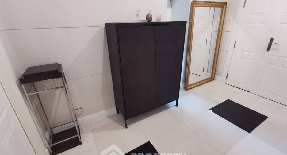 For rent 4 ベッドルーム apartment in Pathum Wan, Bangkok