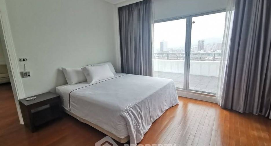 For rent 4 ベッドルーム apartment in Pathum Wan, Bangkok