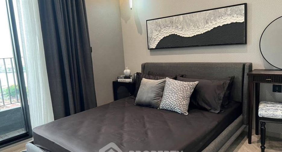 For rent 2 bedrooms condo in Khlong San, Bangkok