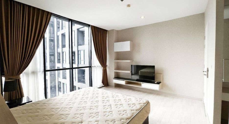 For rent 2 bedrooms condo in Watthana, Bangkok