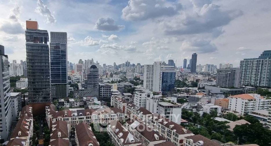 For rent 1 bed condo in Watthana, Bangkok