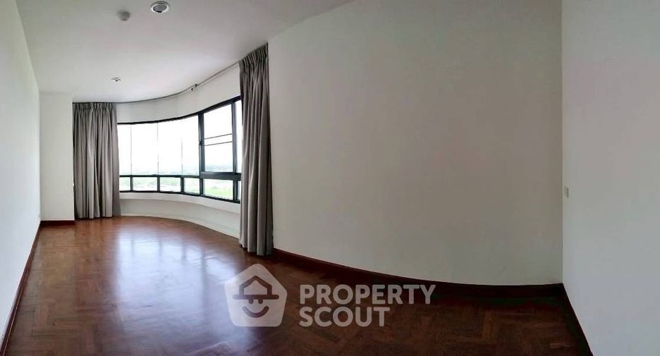 À louer 3 chambres condo à Sattahip, Chonburi