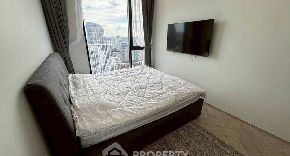 For rent 2 bedrooms condo in Khlong San, Bangkok