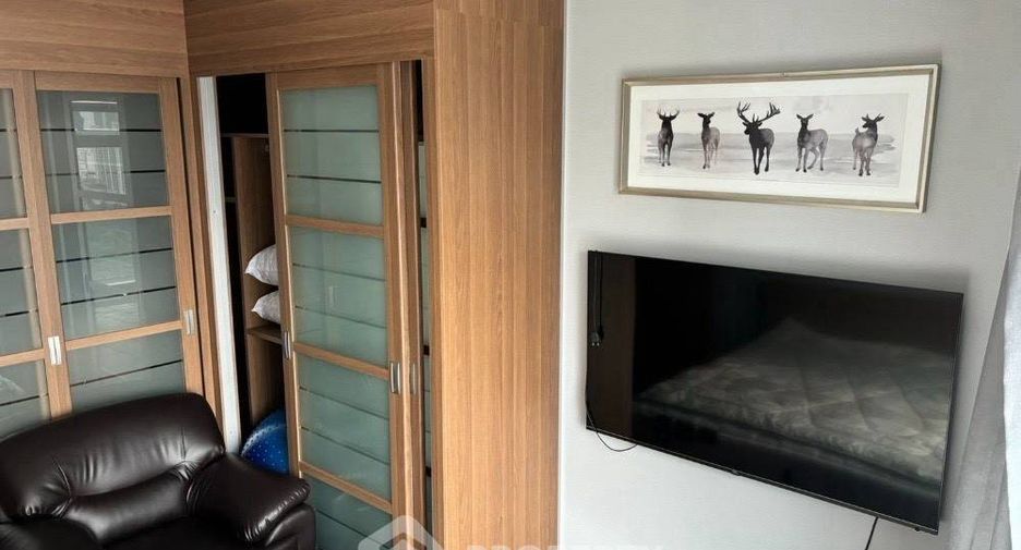 For rent 2 bedrooms condo in Watthana, Bangkok