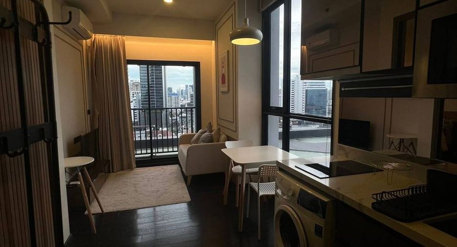 For rent 1 bed condo in Watthana, Bangkok