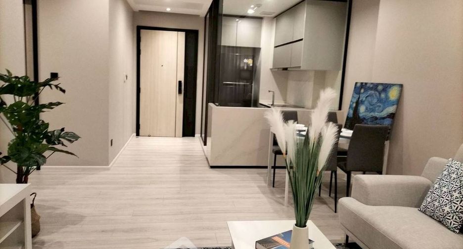 For rent 2 bedrooms condo in Ratchathewi, Bangkok
