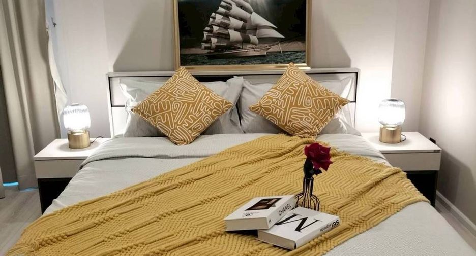 For rent 2 bedrooms condo in Ratchathewi, Bangkok