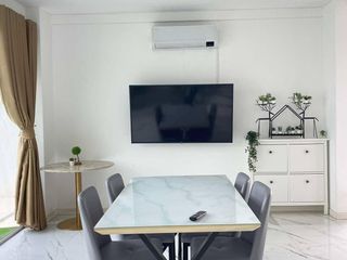 Casa en venta y en alquiler de 5 habitaciones en Mueang Phuket, Phuket