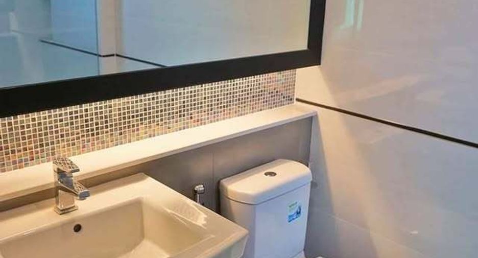 For rent 4 bedrooms house in Bang Phli, Samut Prakan