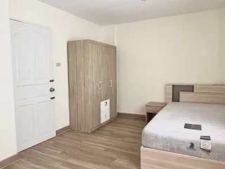 Casa en alquiler de 4 habitaciones en Sathon, Bangkok