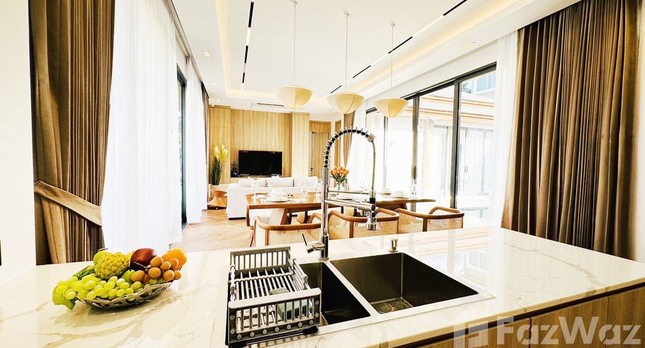 For sale 3 bedrooms villa in Mueang Phuket, Phuket