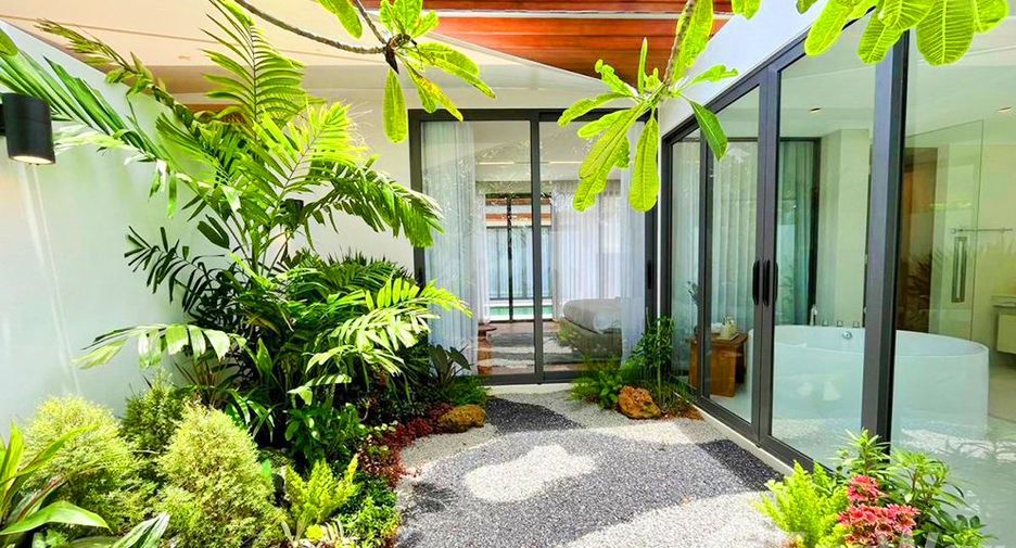For sale 3 bedrooms villa in Mueang Phuket, Phuket