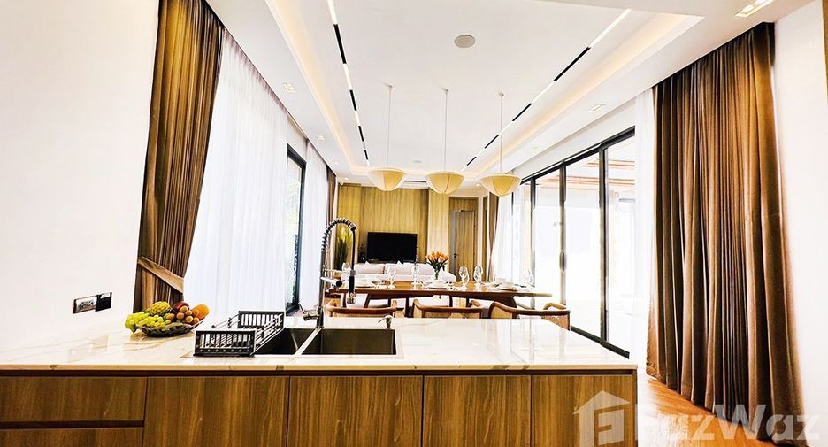 For sale 3 bedrooms villa in Mueang Phuket, Phuket