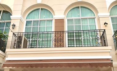 Reihenhaus zur Miete mit 3 Zimmer in Lat Phrao, Bangkok