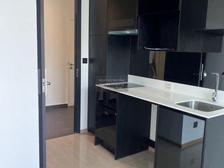 For rent 1 bed condo in Phaya Thai, Bangkok