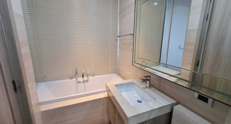 For rent そして for sale 2 ベッドルーム condo in Khlong Toei, Bangkok
