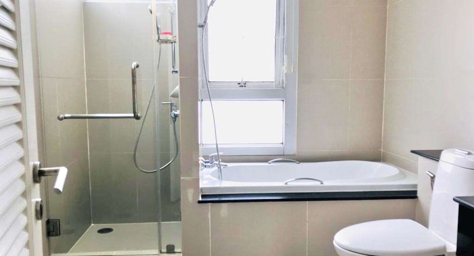 Wohnung zur Miete mit 3 Zimmer in Khlong Toei, Bangkok