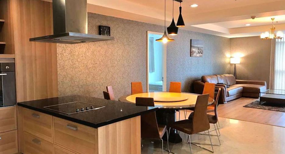 Wohnung zur Miete mit 3 Zimmer in Khlong Toei, Bangkok