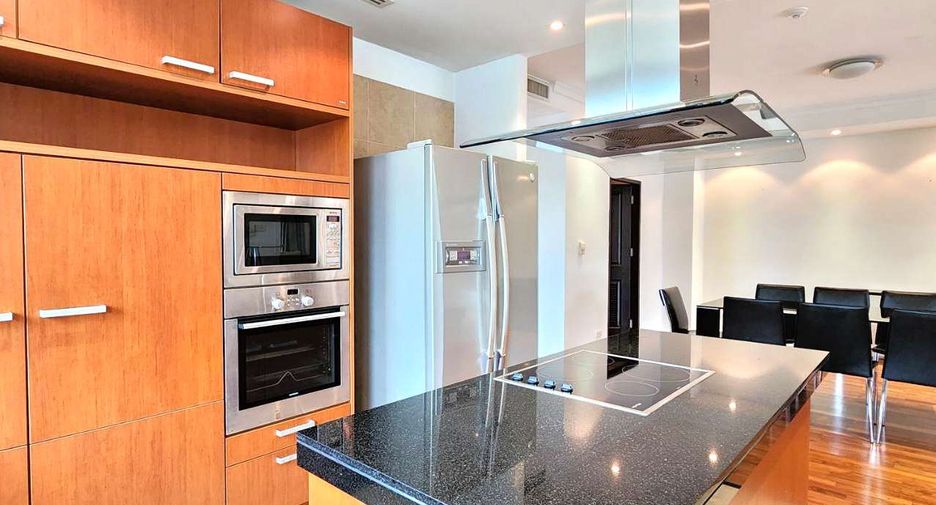 Wohnung zur Miete mit 3 Zimmer in Watthana, Bangkok