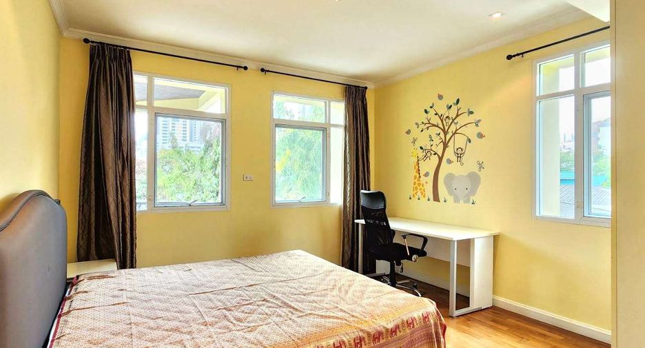 Wohnung zur Miete mit 3 Zimmer in Watthana, Bangkok