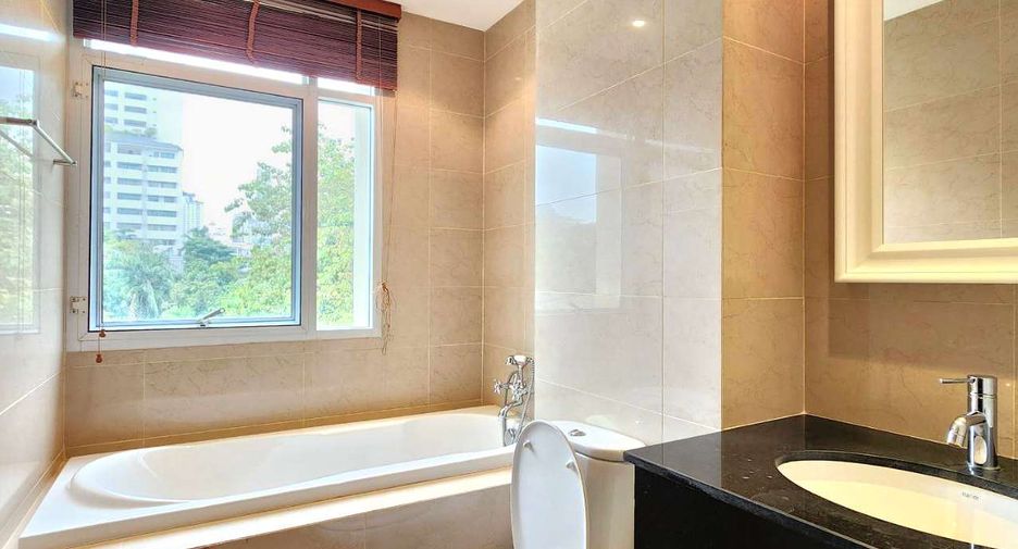 Wohnung zur Miete mit 3 Zimmer in Watthana, Bangkok