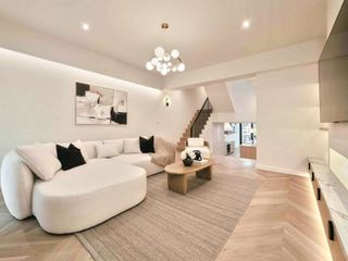 For rent そして for sale 5 ベッドルーム townhouse in Khlong Toei, Bangkok