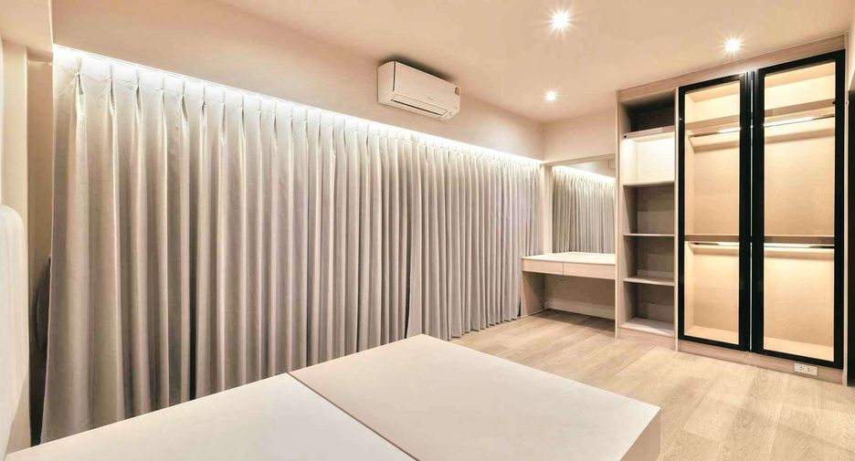For rent そして for sale 5 ベッドルーム townhouse in Khlong Toei, Bangkok