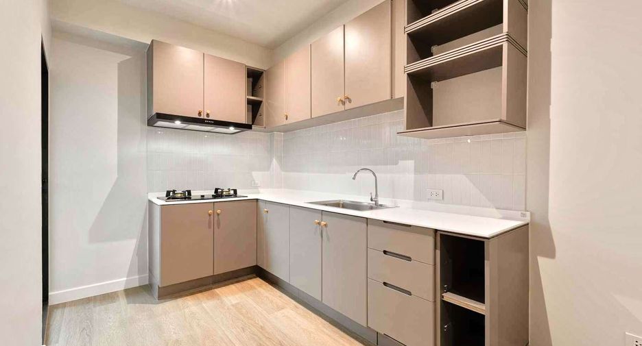 For rent そして for sale 5 ベッドルーム townhouse in Khlong Toei, Bangkok